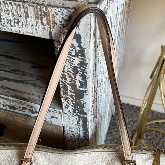 Michael Kors Off-White Leather Double Handles Pockets Tote Shoulder Bag - Picture 6 of 16